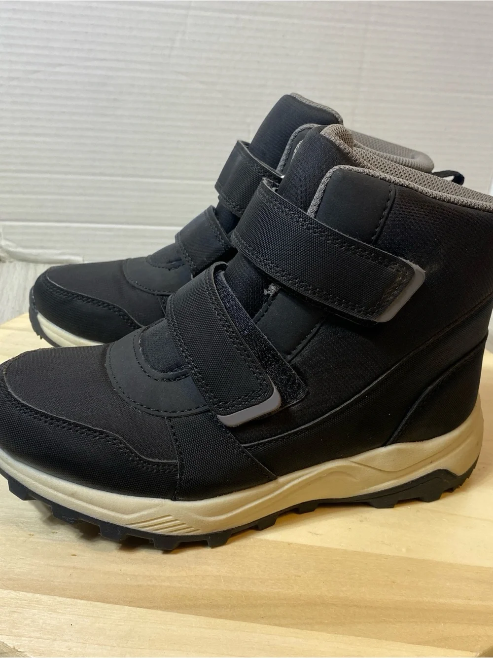 Target All in Motion Kids Winter Snow Boots Size 3 Black Thermolite Insulated
